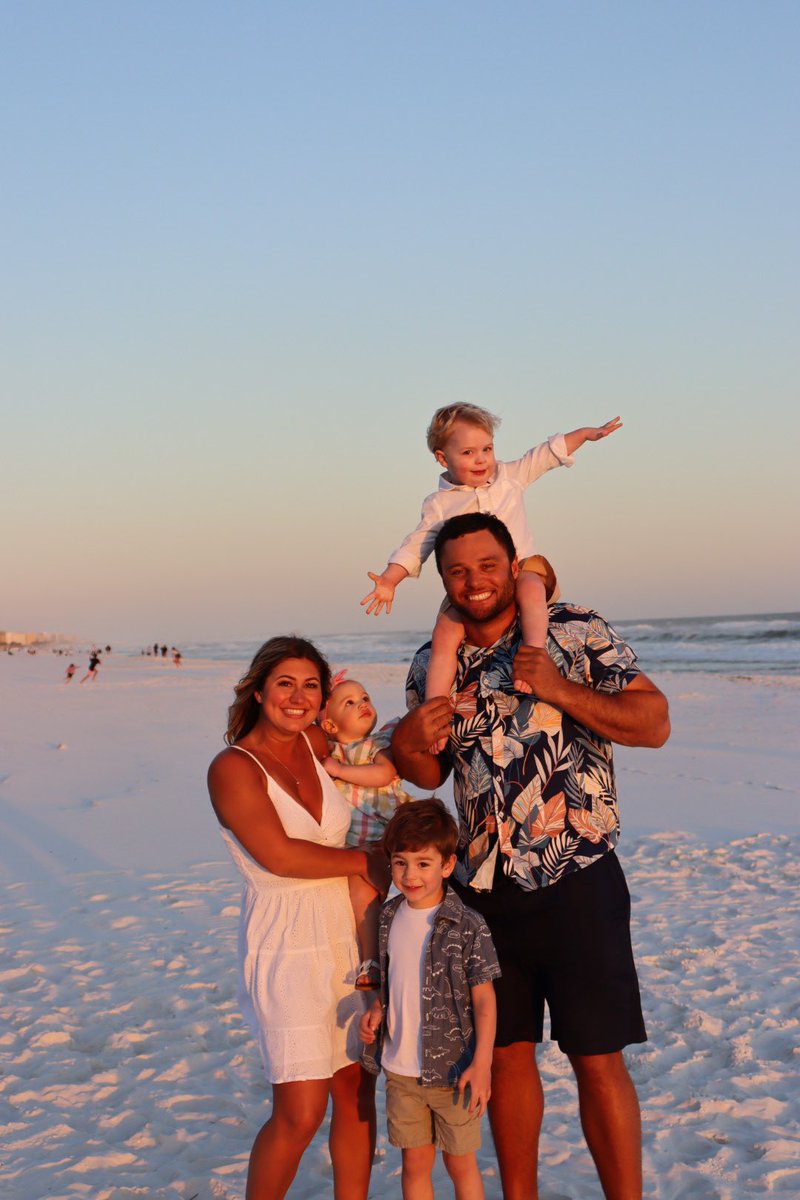 Devin Anctil tweet media