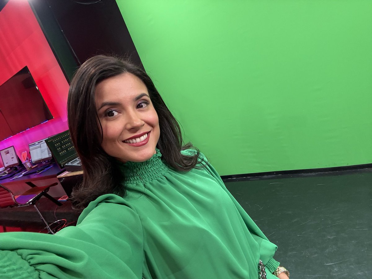 Happy St. Patrick’s Day ☘️ may your day be as green as this chroma key 💚 Stay Lucky 🍀 
#stpatricksday #journalist #localnewsmatters #chromakey #green #luckoftheirish #luckygirl