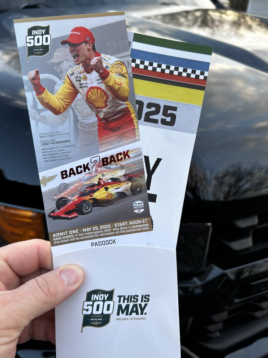 jnayr17's tweet image. It’s a true sign that spring is near. #IsItMayYet #SpringIsNear 😉 @IMS @IndyCar @josefnewgarden if you win for a 3rd straight year. I’ll meet ya at the yard of bricks fence opening and let’s take a picture. Champ!