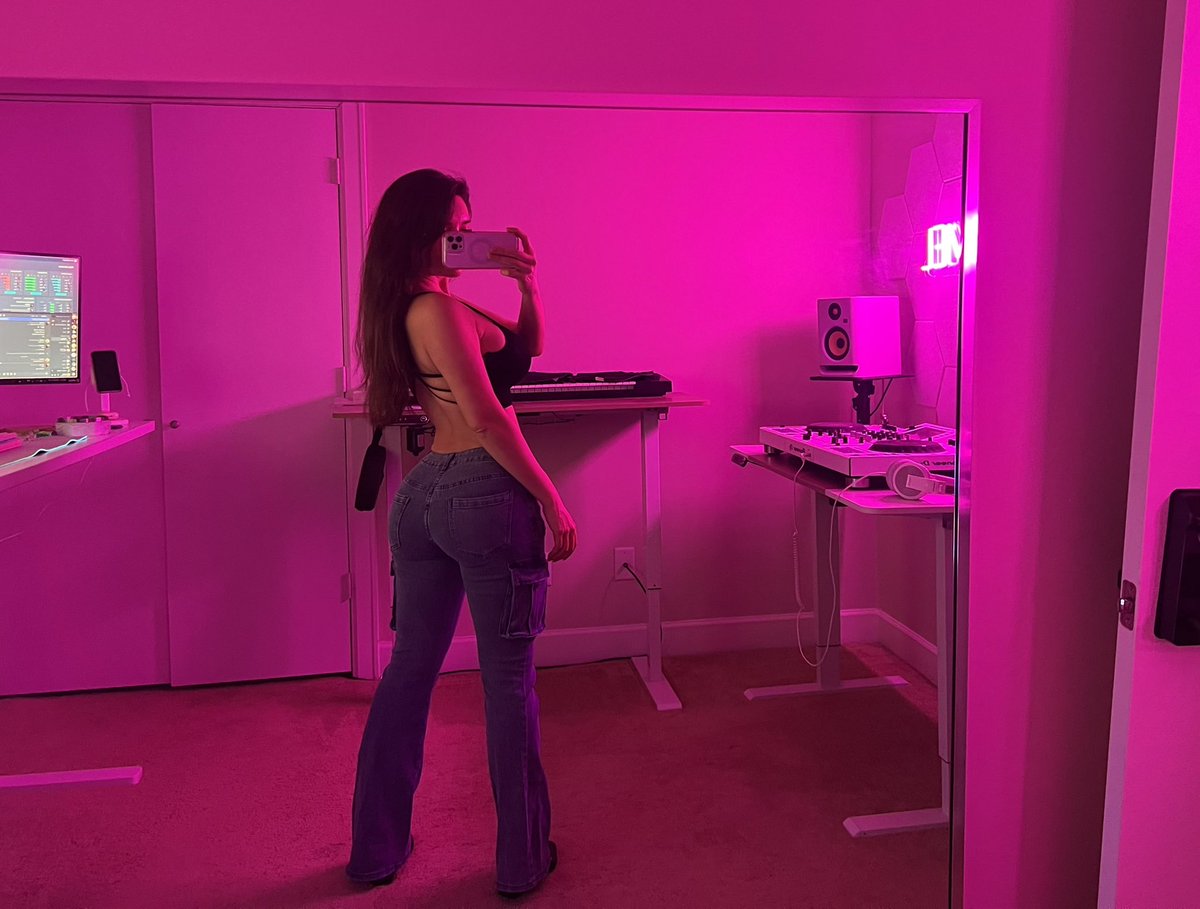 𝓂𝑒𝓁♡︎ (@findmell) / Highlights / X