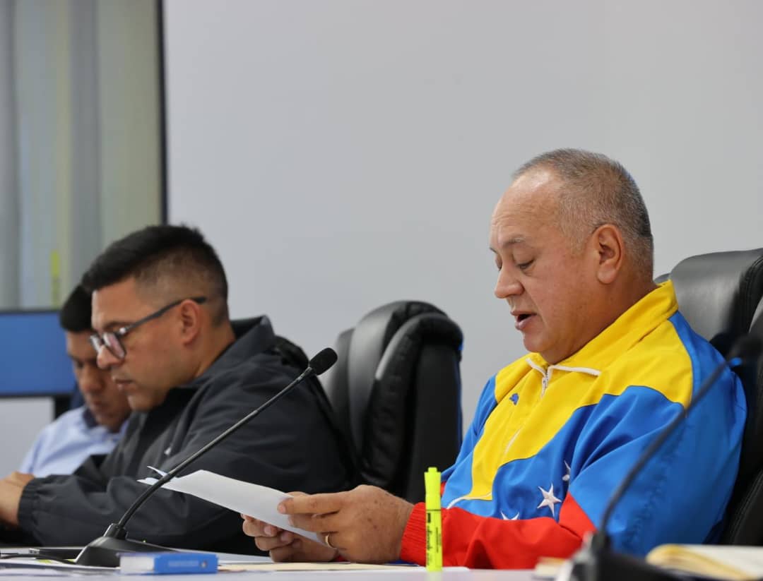 #EnVivo @dcbaellor: Venezuela ha dado muestras claras de abrazar y abrigar a los venezolanos que salieron de su Patria en algún momento, con el Plan Vuelta a la Patria. 

#ExxonVayánseAlCarajo #17Mar