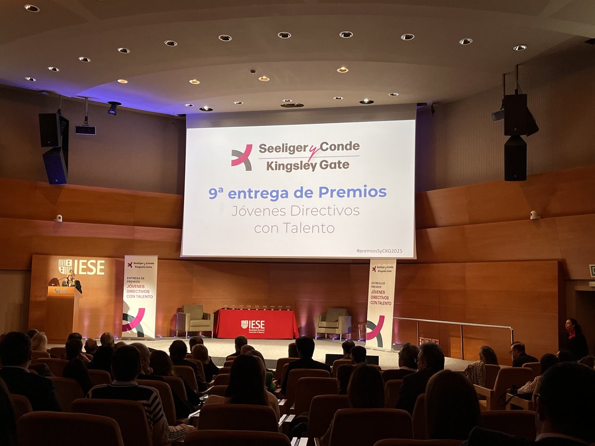 Empieza la entrega de los #premiosSyCKG2025 <a href="/FPdGi/">Fundación Princesa de Girona</a>  <a href="/iesebschool/">IESE Business School</a>