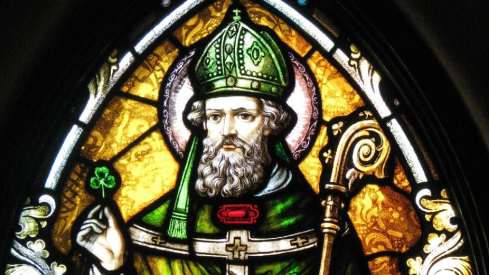 33TheSeries's tweet photo. St. Patrick is fascinating because he embodies the heroic man, knowing who he is and what he is to do with his life. Learn the real story of St. Patrick, the man behind the holiday. → https://t.co/OMkeKkewR4 #StPatricksDay #manhood #heroic https://t.co/E3SXEsWhxB