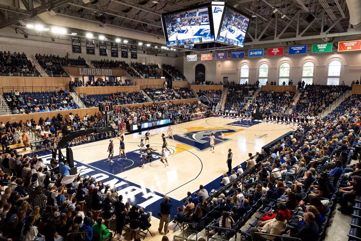 Blessed to receive a D1 offer from Longwood University 🤍🤍
#golancers  #JUCOPRODUCT #juco <a href="/WBBJUCONation/">Womens JUCO Nation Hoops</a> <a href="/WorldExposureWB/">World Exposure Report Women’s Basketball</a> <a href="/Makingwavesinwb/">Making Waves in Women's Basketball</a> <a href="/EJayArrow/">E J 🏀</a>