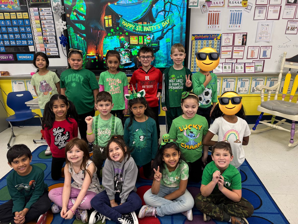 What would you do with a pot of gold?  Happy St. Patrick’s Day! ☘️ <a href="/CMSmtolive/">CMS Elementary School</a> <a href="/NicoleMusarra/">Nicole Musarra</a> <a href="/husservp/">Karen Husser</a>
