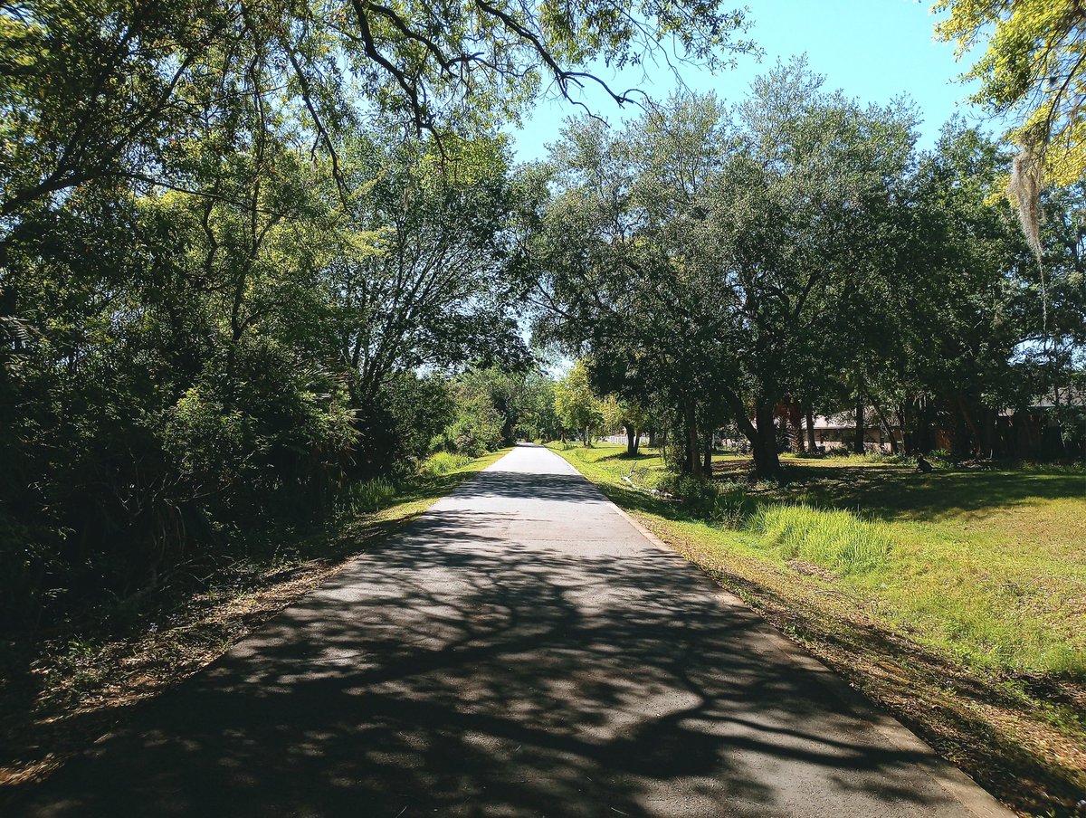 HauntFreak11's tweet image. Monday views

- #WestOrangeTrail #OutForAWalk #FreshAir