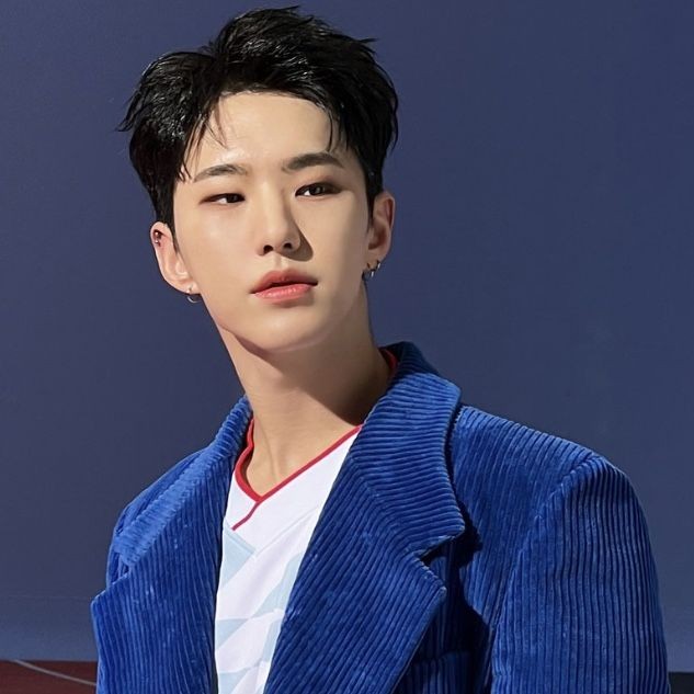 WITH BANGS                       WITHOUT BANGS