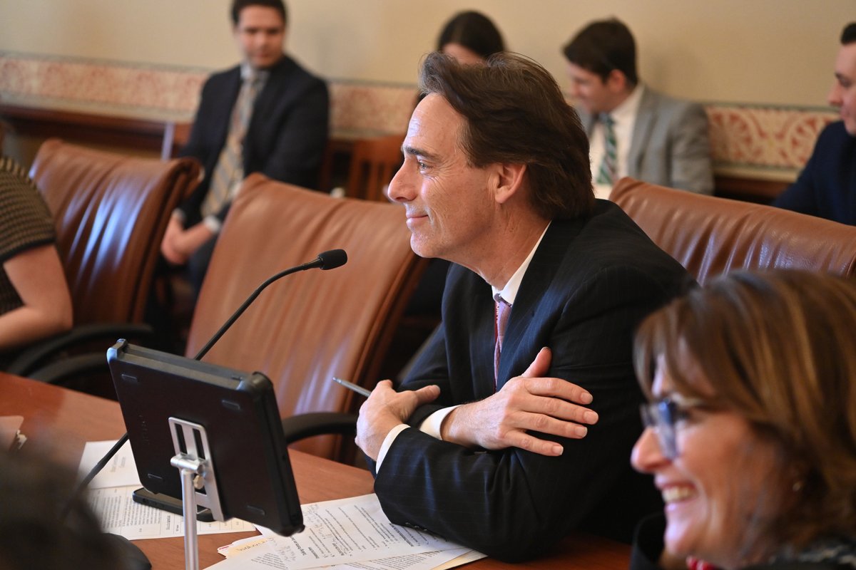 Patients do not deserve unexpected costs when they seek routine health care - which is why I'm carrying SB 2182, making it illegal for a health care facility to charge a facility fee for preventative services provided to a patient at any associated clinic.
tinyurl.com/SB2182