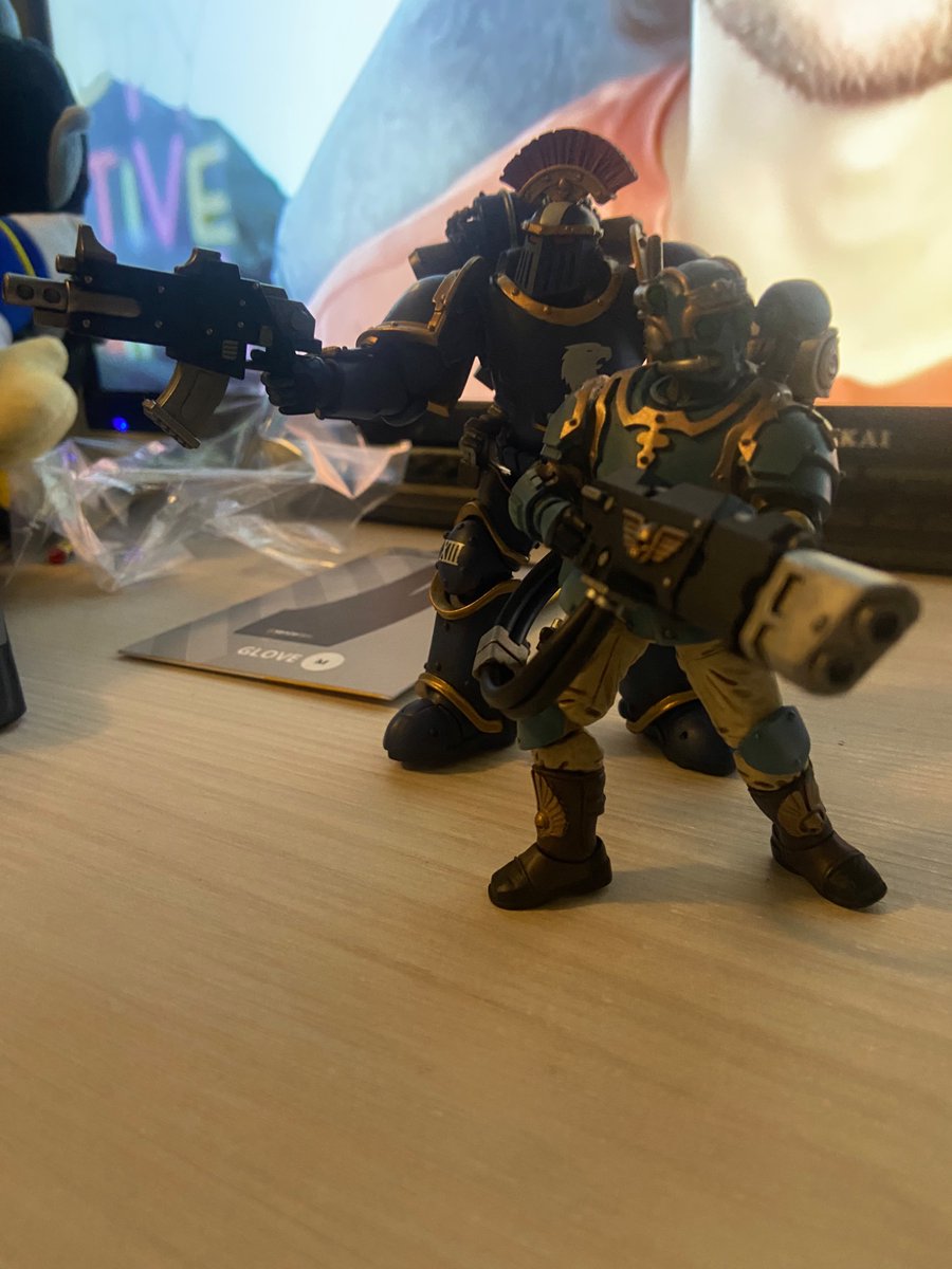 DDead10900's tweet photo. Just got a new Warhammer40k(joytoy)
:3333
#warhammer40k https://t.co/8Prpt5bQ3J