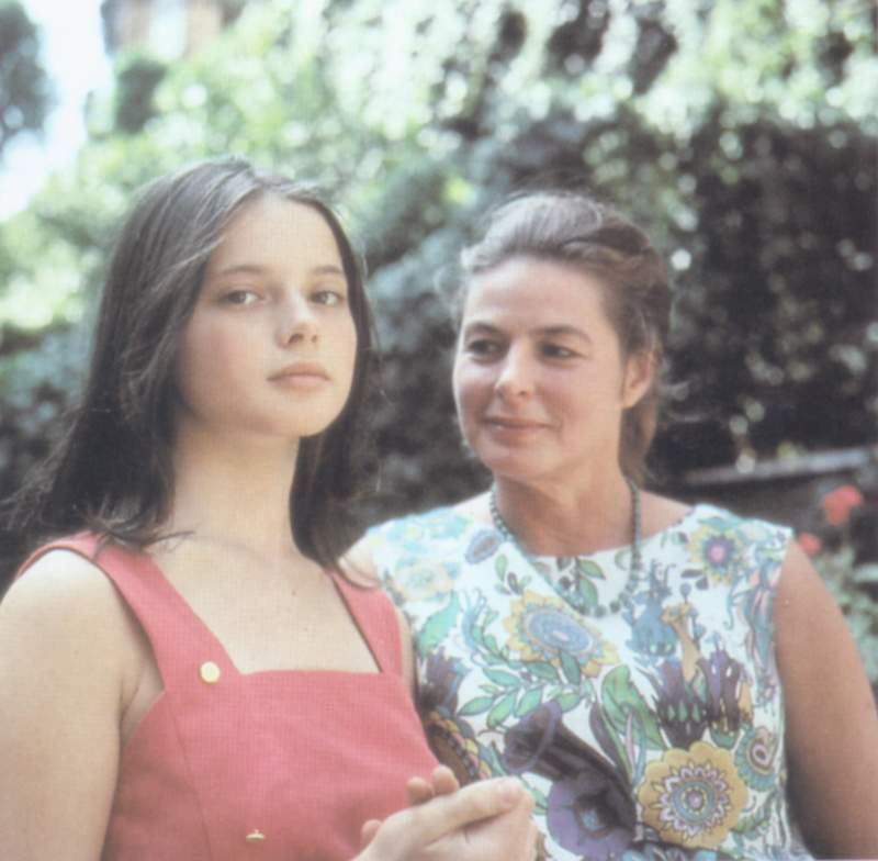TheCinesthetic's tweet image. ingrid bergman with her daughter, isabella rossellini