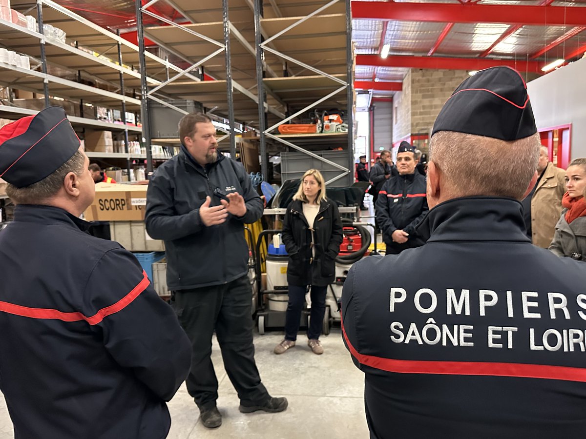 Sapeurs-pompiers de Saône-et-Loire (@sdis71) on Twitter photo #VISITE | Présentation aux élus et autorités de la nouvelle plateforme logistique <a href="/SDIS71/">Sapeurs-pompiers de Saône-et-Loire</a> et des 19 nouveaux véhicules acquis en soutien logistique et opérationnel.
🚒Notons parmi eux 3 #CCFS acquis avec l'aide de l'État dans le cadre du #pactecapacitaire à hauteur de 931 K€. 👏 #VISITE | Présentation aux élus et autorités de la nouvelle plateforme logistique <a href="/SDIS71/">Sapeurs-pompiers de Saône-et-Loire</a> et des 19 nouveaux véhicules acquis en soutien logistique et opérationnel.
🚒Notons parmi eux 3 #CCFS acquis avec l'aide de l'État dans le cadre du #pactecapacitaire à hauteur de 931 K€. 👏
