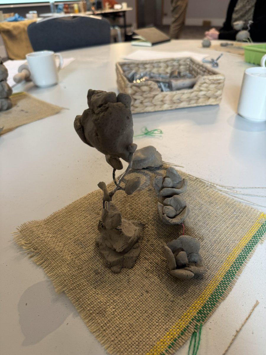 Miss_Keith_EYFS's tweet photo. Thank you @DNEYHub for another fantastic hands on thought provoking day! #flyingtheearlyyearsflag #learningtolearn @FlyingHighTrust https://t.co/drLAfixxw2