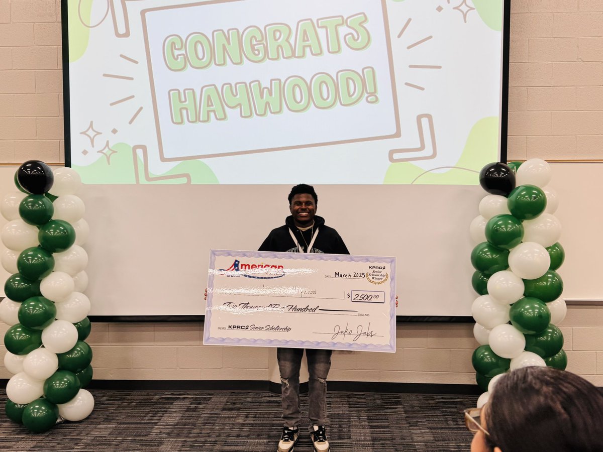 MCRamFootball's tweet photo. Big congrats to @JonathanHaywoo2 on this well-deserved honor of receiving a scholarship from KPRC Channel 2 News &amp; American Furniture Warehouse! He’s a true example of perseverance and defying the odds. Tune in live on Wednesday at 6AM and noon! #CreekMayde https://t.co/Kyfz4BwdDk