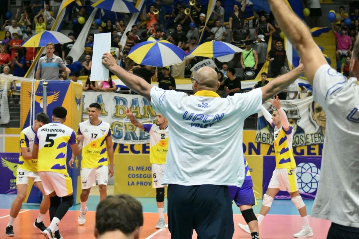 <a href="/UpcnVoley/">UPCN Voley</a> alcanzó el título tras vencer en la final por 3-0 a Regatas de Corrientes, sellando un torneo perfecto con 15 victorias y apenas un set perdido.

¡Felicitaciones! ¡Estamos orgullosos de acompañarlos!

#DaleUPCN💛💙 #VestimosElJuego