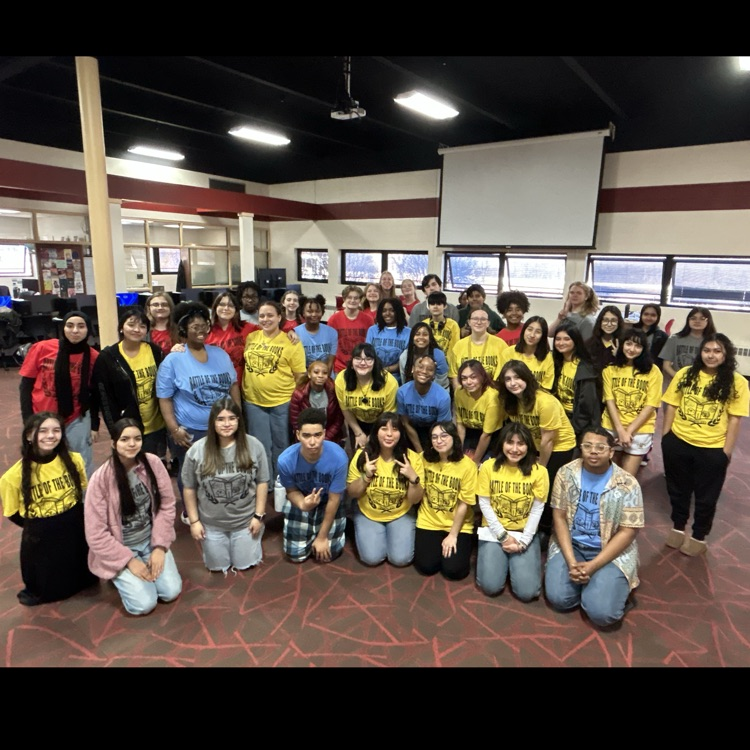 TinleyParkHigh's tweet photo. TPHS recently hosted the 2nd annual D228 Battle of the Books. While our Titans were not able to take the trophy, they did a great job. We'll be back stronger than ever next year! #TPTitanNation https://t.co/MjK2omPIT8