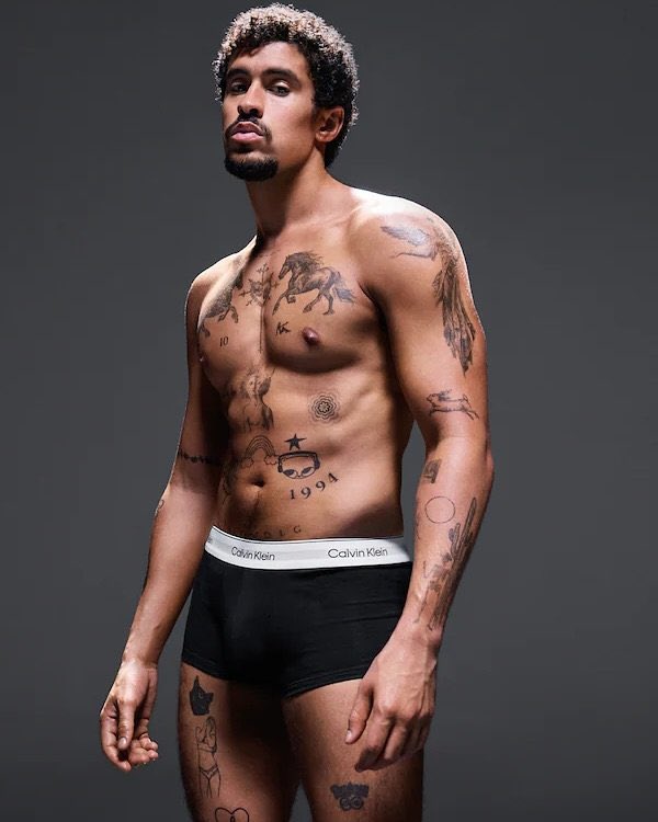 Bad Bunny Fan Info tweet media