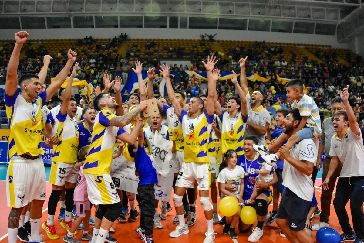 ¡UPCN CAMPEÓN DE LA LNVM!
#SonderEsMásVoley

Tras una gran campaña y ante un estadio repleto, <a href="/UpcnVoley/">UPCN Voley</a>  se impuso en la serie final ante Regatas Voley y se coronó campeón de la Liga Nacional de Voleibol Masculina #LNVM organizada por <a href="/Voley_FeVA/">Voleibol Argentino</a>.