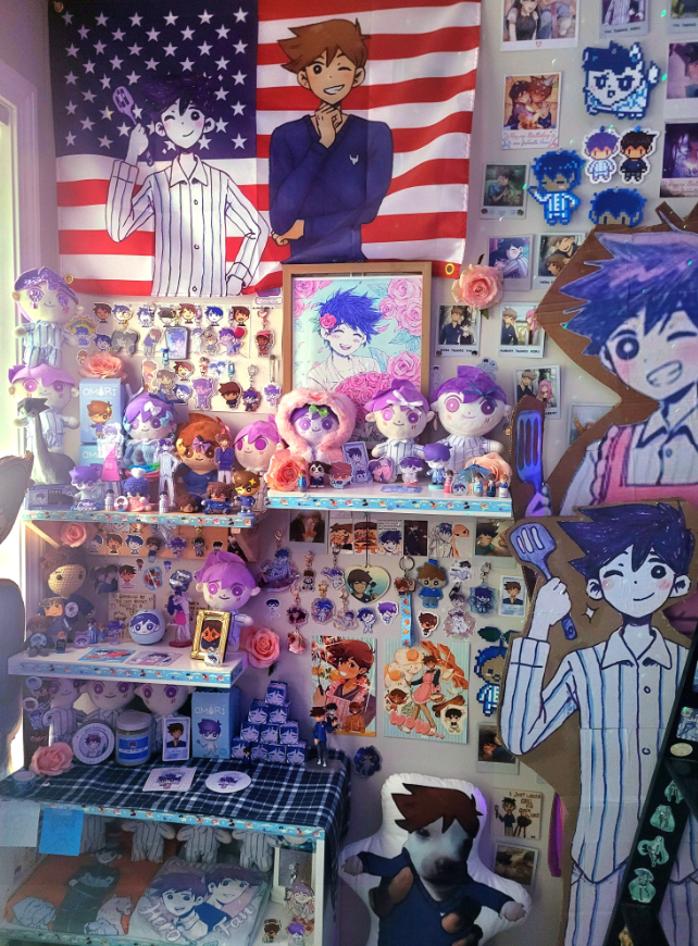 spinnileaves's tweet photo. same wall before and after hero illness https://t.co/hD79SgqNJO