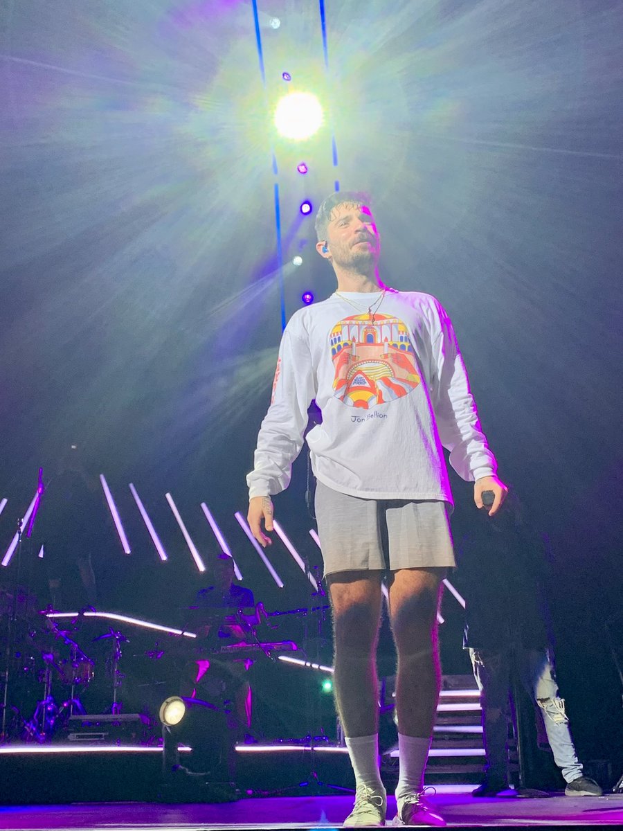 A from smallboats 🌷🌝 tweet media