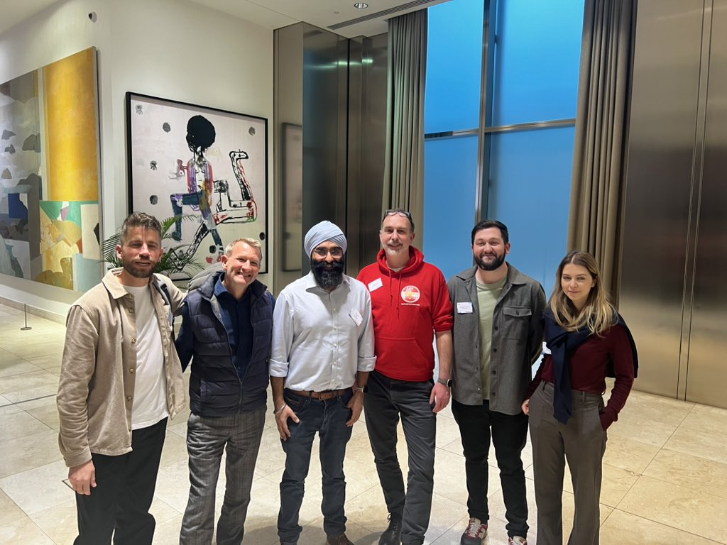 SepsisUK's tweet photo. End of a long but exciting day with the @jpmorgan #Force4Good #Tech4Good team: a small fraction of them represented here! We’re working together to deliver our first interactive #sepsis recovery platform, watch this space!! https://t.co/iK2K2Ywa2Z