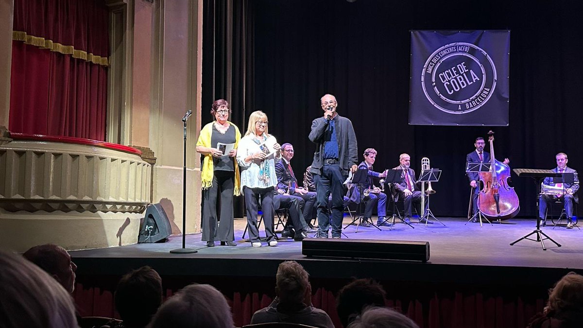 Cobla Sant Jordi - Ciutat de Barcelona tweet media