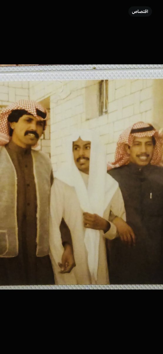 #سهود_ومهود صورة جميله من الزمن الجميلة بإحدي المناسبات ولعبت الفريسني من اليمين مبارك مزيد وعلي مزيد الديحاني والمرحوم باذن الله سلطان سعود المطرقة  #قانون_المرور_الجديد