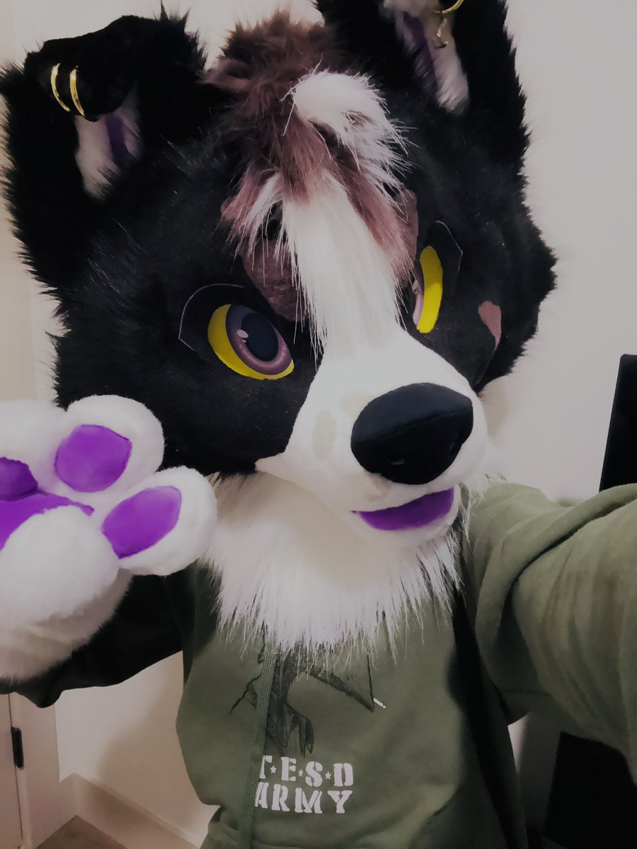 wearing my green TESD hoodie for St. Patrick’s Day! 🍀

🧵- BattitudeStudio