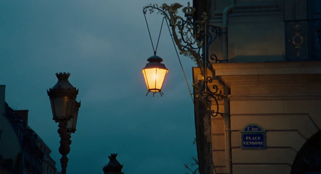 TheCinesthetic's tweet photo. Midnight in Paris (2011) dir. Woody Allen https://t.co/mznPsaK5IG