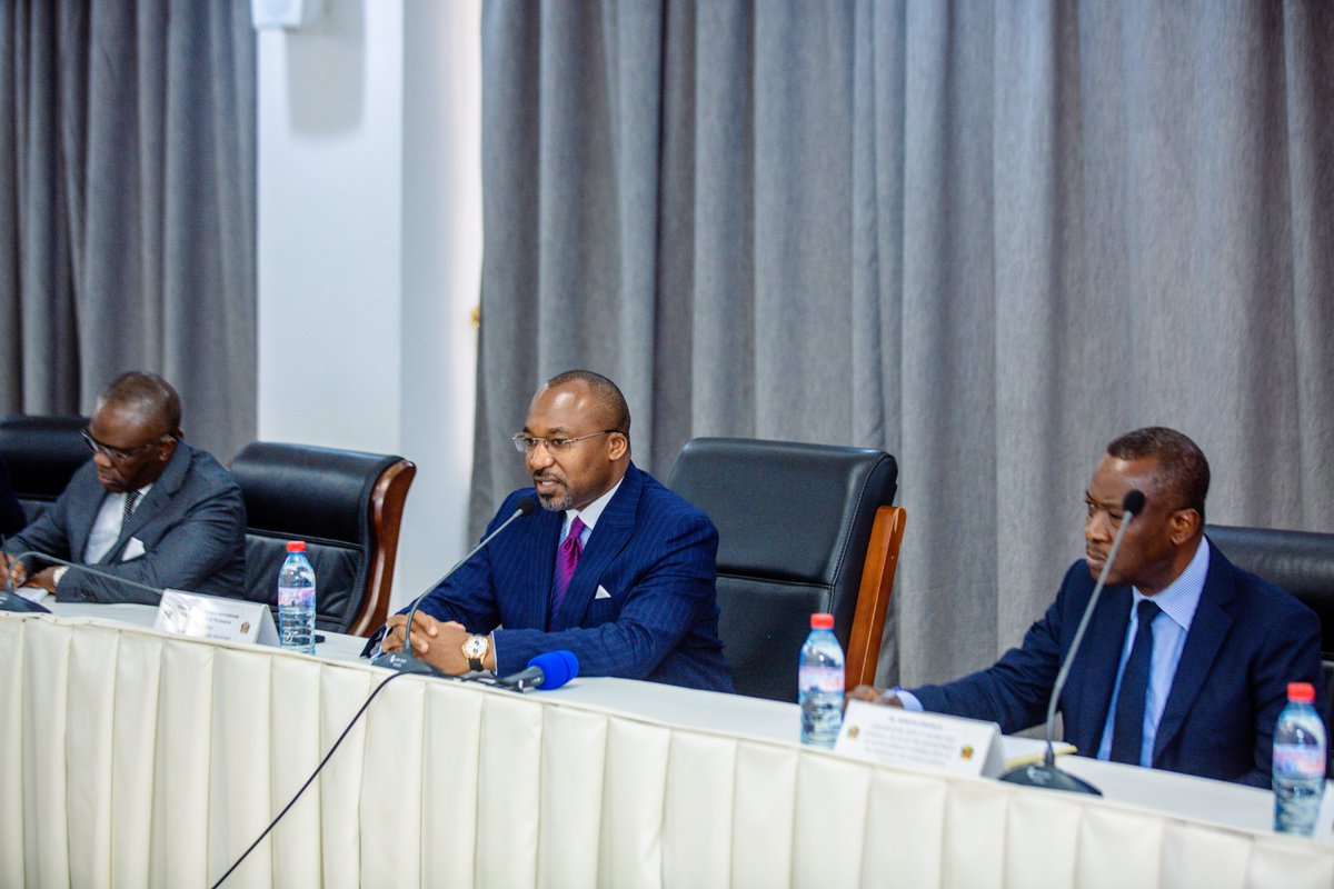 ChristelSassou's tweet photo. J’ai reçu une délégation d'experts de l'Agence chinoise de coopération internationale pour le développement (#CIDCA). Cette rencontre qui a eu lieu à #Brazzaville ce 17 mars s’inscrivait dans le cadre de l’évaluation des projets bilatéraux menés dans le cadre du partenariat stratégique entre la Chine et le Congo.
Nos échanges ont principalement porté sur deux projets clés : l’acquisition de trois aéronefs pour renforcer la flotte de la compagnie nationale ECAir et la réhabilitation du Chemin de fer Congo-Océan (#CFCO). Ces initiatives visent non seulement à moderniser nos infrastructures de transport, mais aussi à soutenir le développement économique durable de notre pays.
Au-delà de ces projets spécifiques, cette séance de travail nous a également permis d’évoquer les perspectives de coopération et les futurs projets à piloter ensemble dans le cadre de la co-présidence du Forum sur la coopération sino-africaine (#FOCAC).