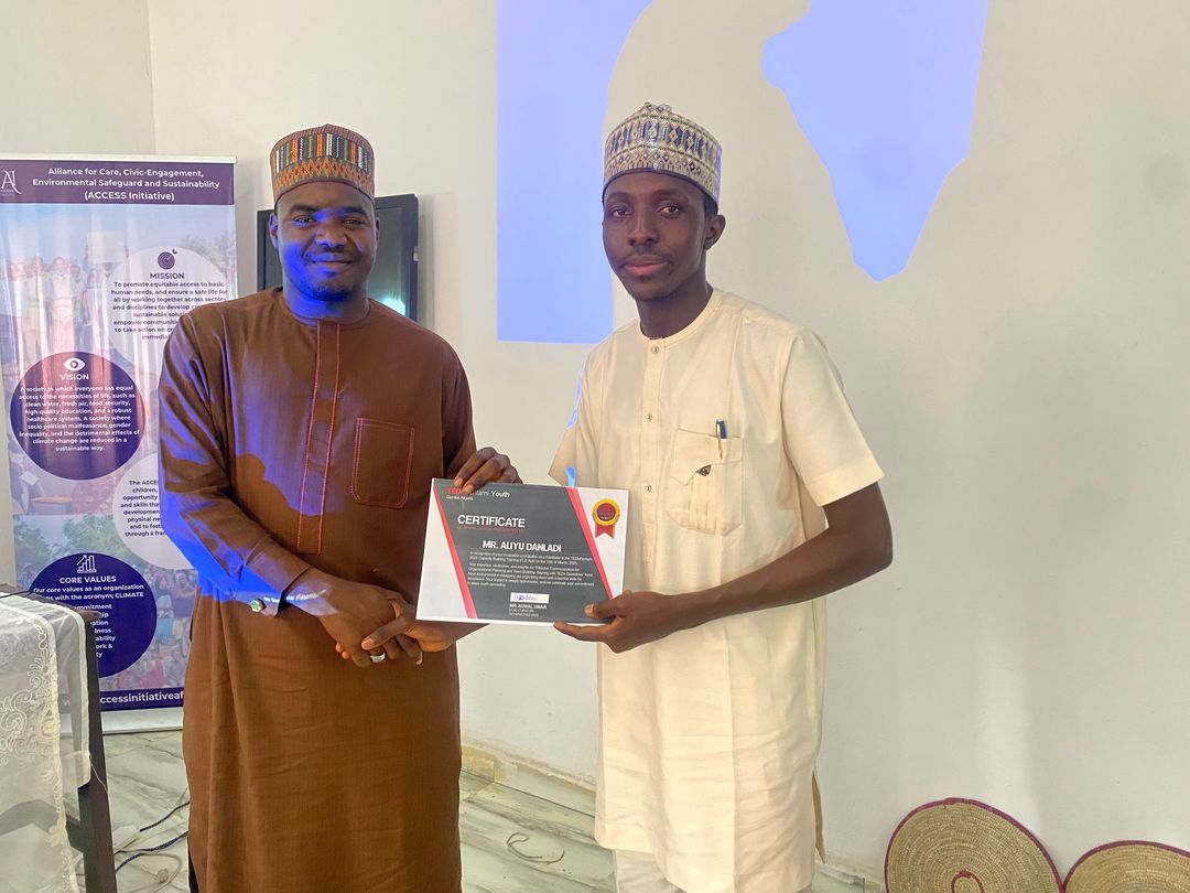 tedxpantami's tweet photo. Big vibes from yesterday’s Capacity Building Training for our Organizers and Volunteers! 🎉 

We leveled up with:
📊 Enhancing Project Success Through Effective Monitoring, Evaluation, and Report Writing w/ Mr. Hassan Gambo Bissu (CEO, @youlead360ng) https://t.co/fwElVM7Goh