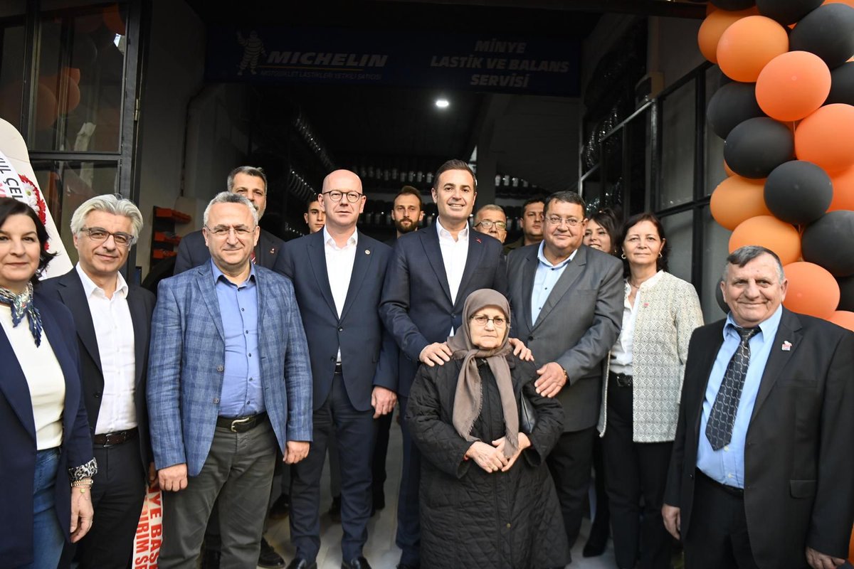 Bu ne güzel bir Susurluk böyle. 🧿

Bugün Susurluk’ta hemşehrilerimizle iftar sofrasının bereketini paylaştık, CHP İlçe Başkanlığımızı ziyaret ettik, Zafer Partisi Susurluk İlçe Başkanı Sn. Nejdet Melezoğlu’nun yeni işletmesi Minye Lastik ve Balans Servisi’nin açılışını
