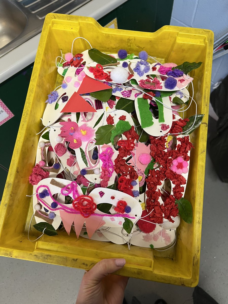 Year 4 have been creating their own nature inspired art pieces as part of the <a href="/NTBirmingham/">National Trust Birmingham</a> blossom project. Our pupils can’t wait to wear them. <a href="/sampad_arts/">Sampad Arts</a> <a href="/CliftonPrim/">CliftonPrimary</a> <a href="/CliftonCoHead/">Dr Allen</a>