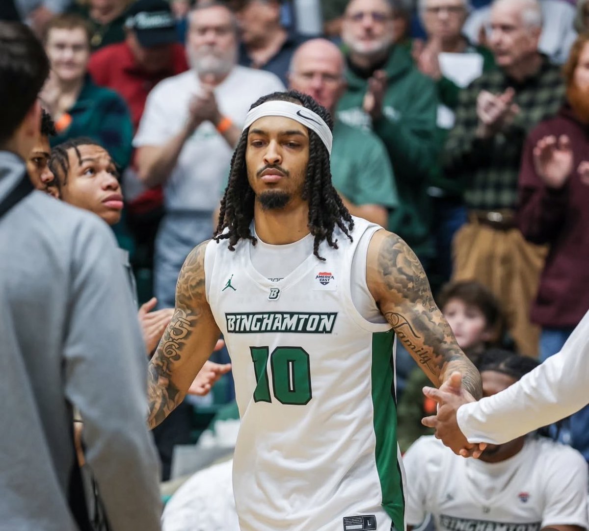 NEWS: Binghampton guard Chris Walker plans to enter the transfer portal, his agency Poneman &amp; Naiditch Representation tells <a href="/TheAthleticCBB/">The Athletic CBB</a> 

He averaged 11.6 points, 4.0 rebounds and 2.2 assists per game
