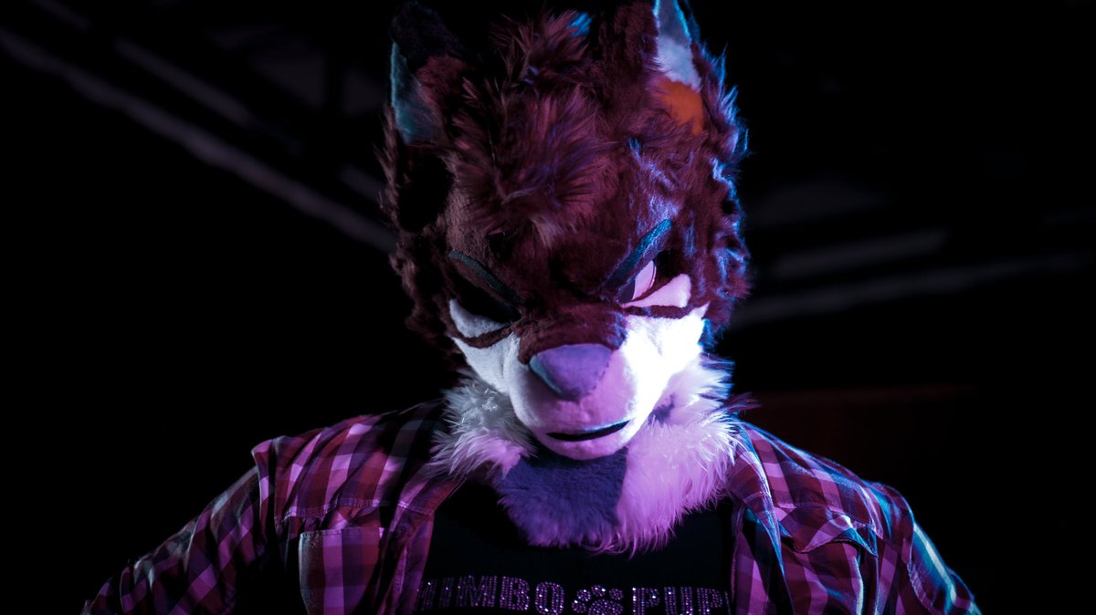 bark. 
                                               for me.

#fursuit #furry #FursuitEveryday 
🪡: <a href="/99Daley/">99Daley</a>