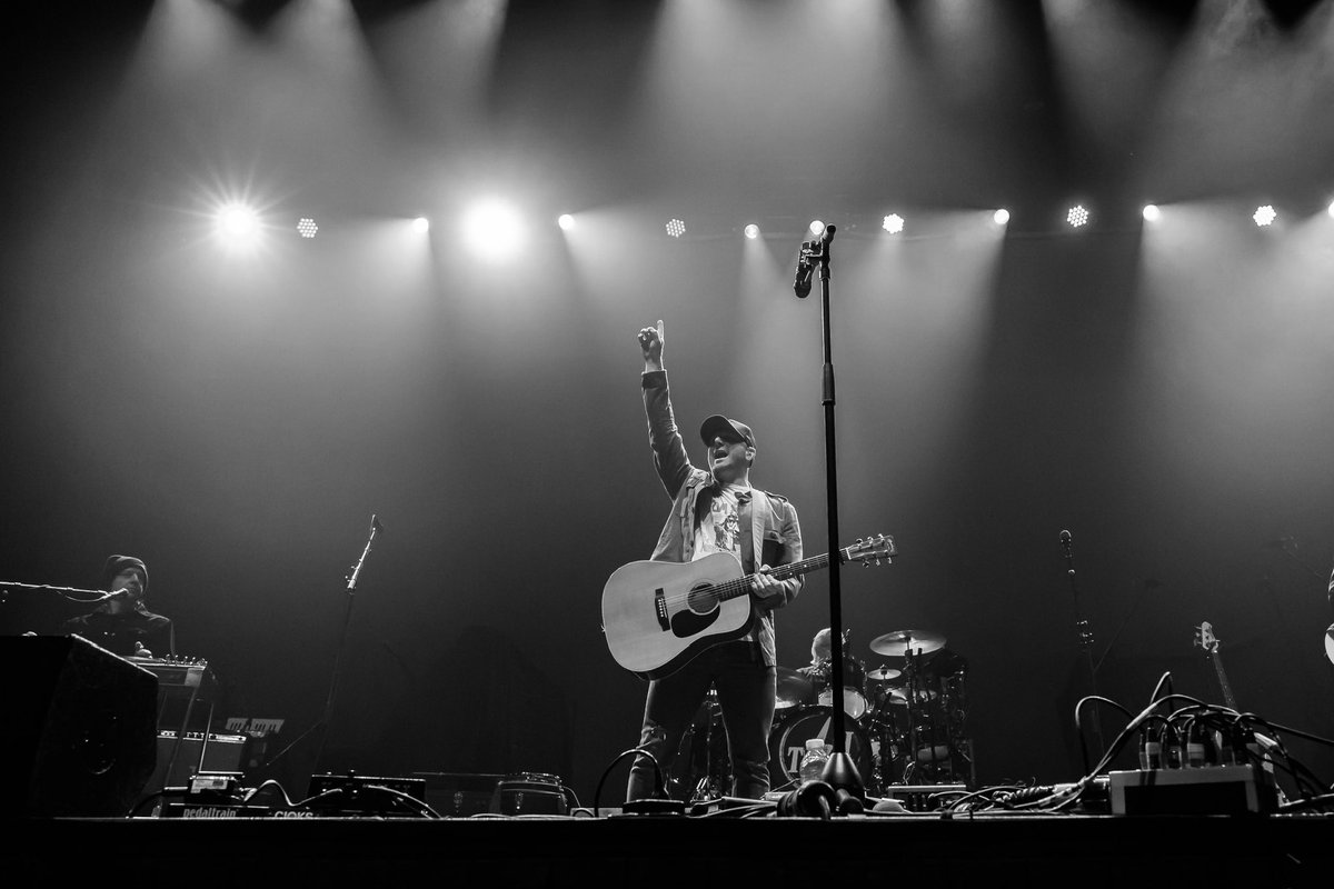 timhicksmusic's tweet image. Halifax! Unbelievable night playing Paddy’s weekend at the Scotiabank Centre with the one and only @alanthomasdoyle! Loved every second of it, see you again soon! Who’s tying one on today? Happy St. Paddy’s!!

#stpatricksday #halifax #alandoyle