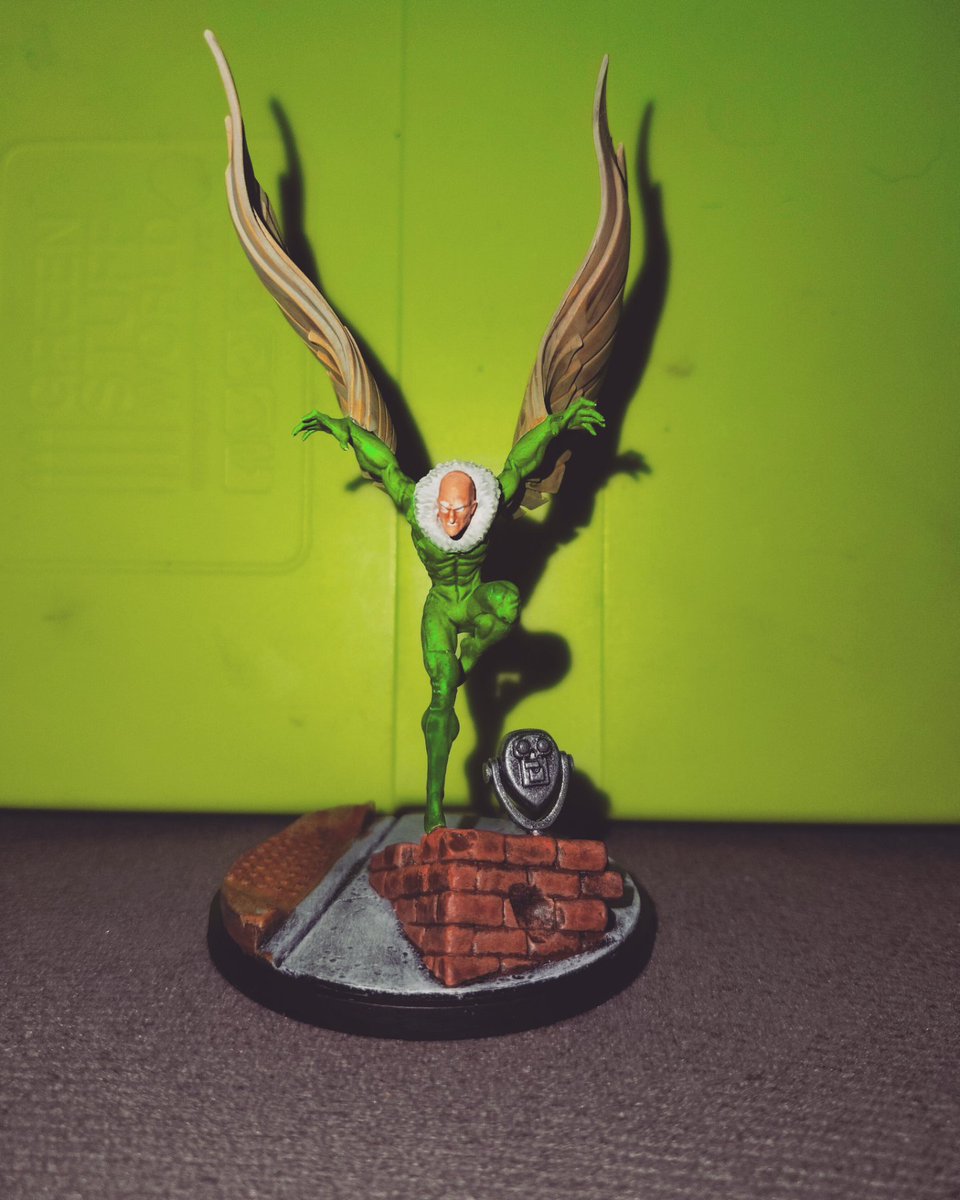 AlvaroDeLamo's tweet photo. Vulture (Adrian Tooles)

#marvel #marvelcrisisprotocol #vulture #adriantoomes #spiderfoes #criminalsyndicate #miniaturepainting #wargame #miniature https://t.co/sWiM74ro9Y