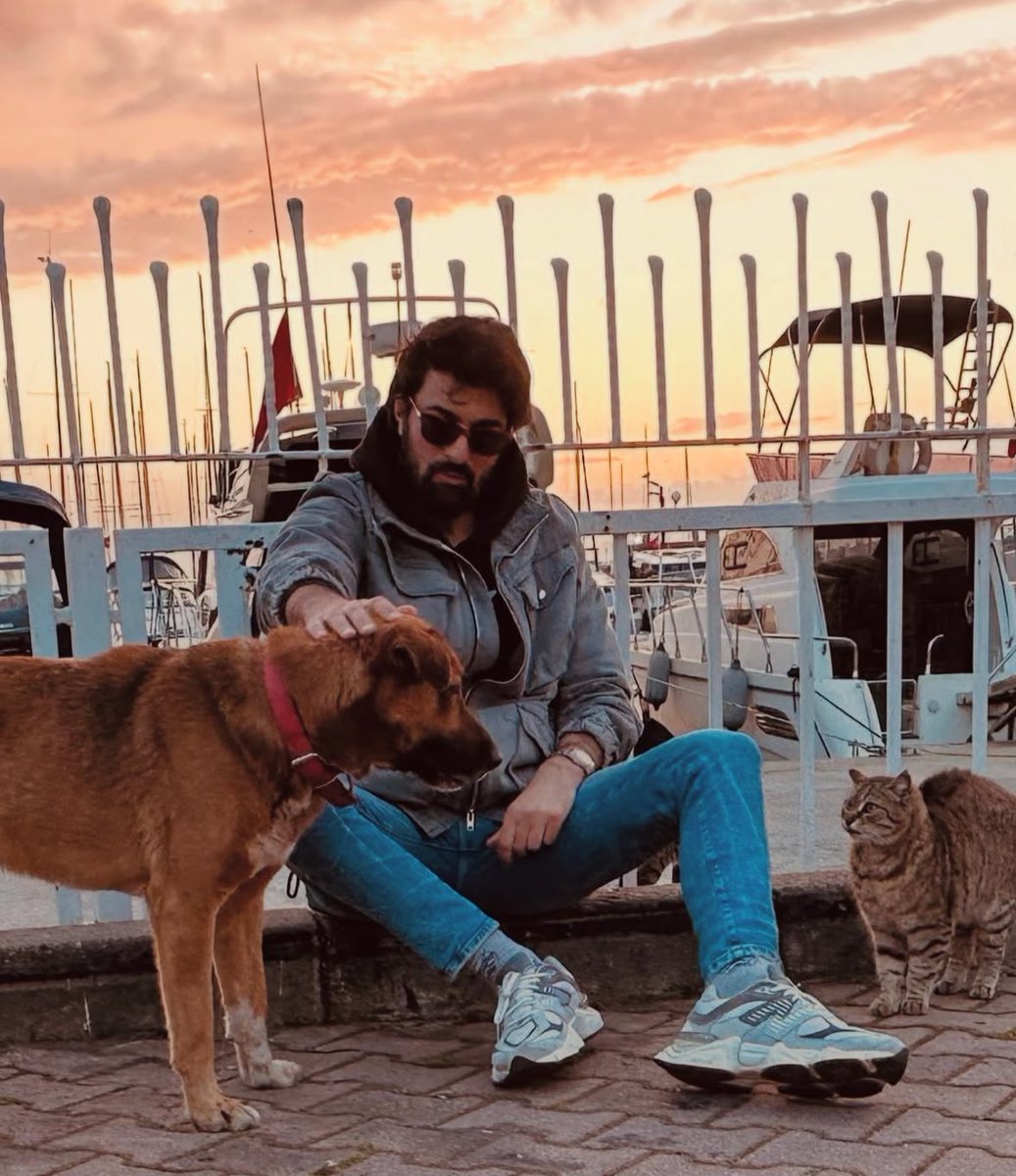 Engin Akyürek'ten muhteşem kareler ❤️
#EnginAkyürek