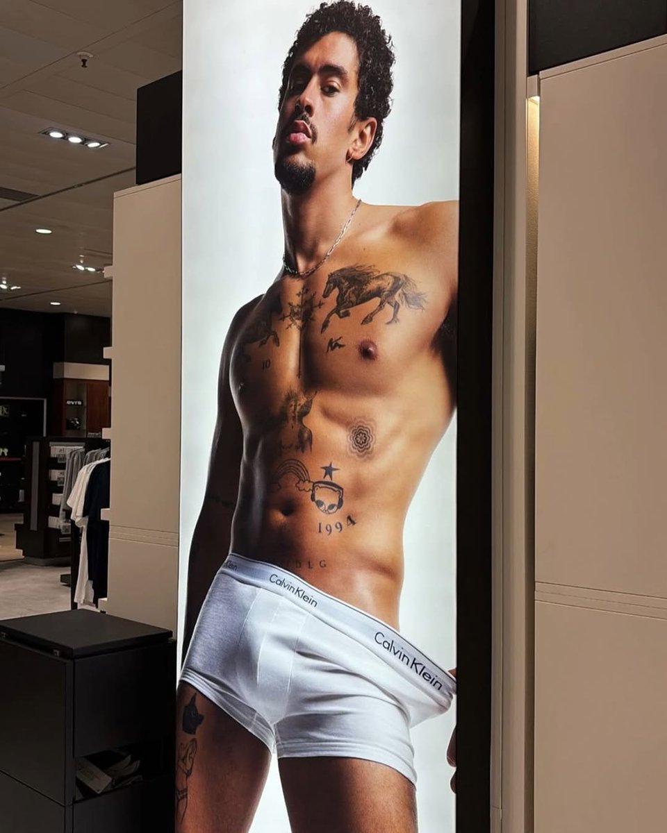 badbunnynetwork's tweet photo. Bad Bunny x Calvin Klein. 📸 https://t.co/SnBrhmahOG