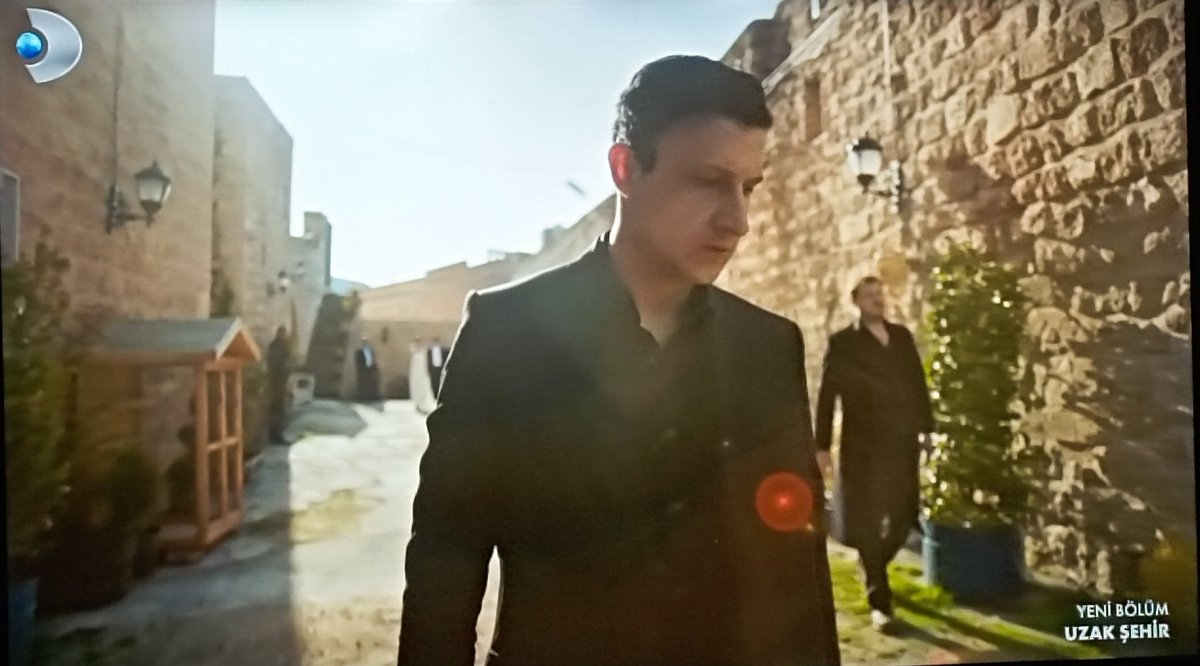 Bu gece de size ağlayacağım
Zerrin ve Şahin 
#UzakŞehir