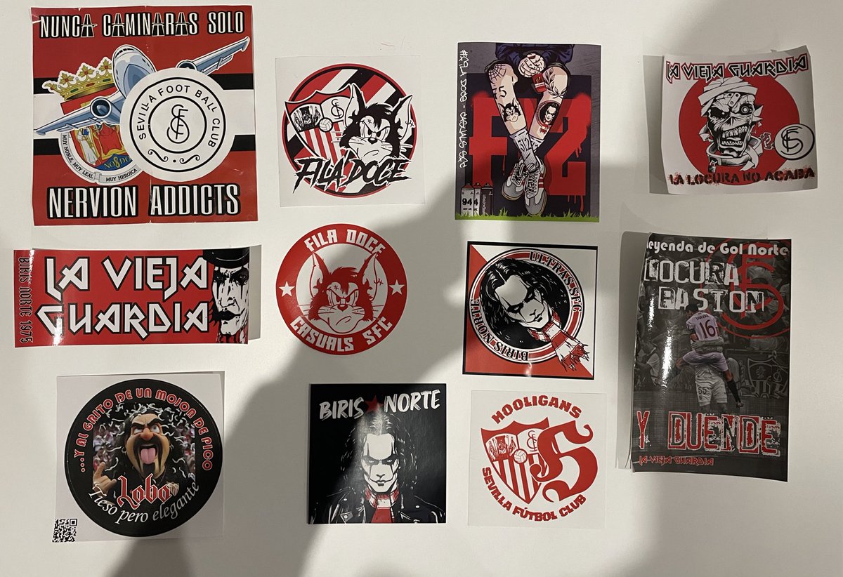Por sacar algo positivo del fin de semana. Adhesivos de Biris Norte y secciones de Vieja Guardia y Fila12.

Además de un adhesivo de la Peña Nervión Addicts, desconozco si tienen más adhesivos, en caso de tenerlos estoy interesado.