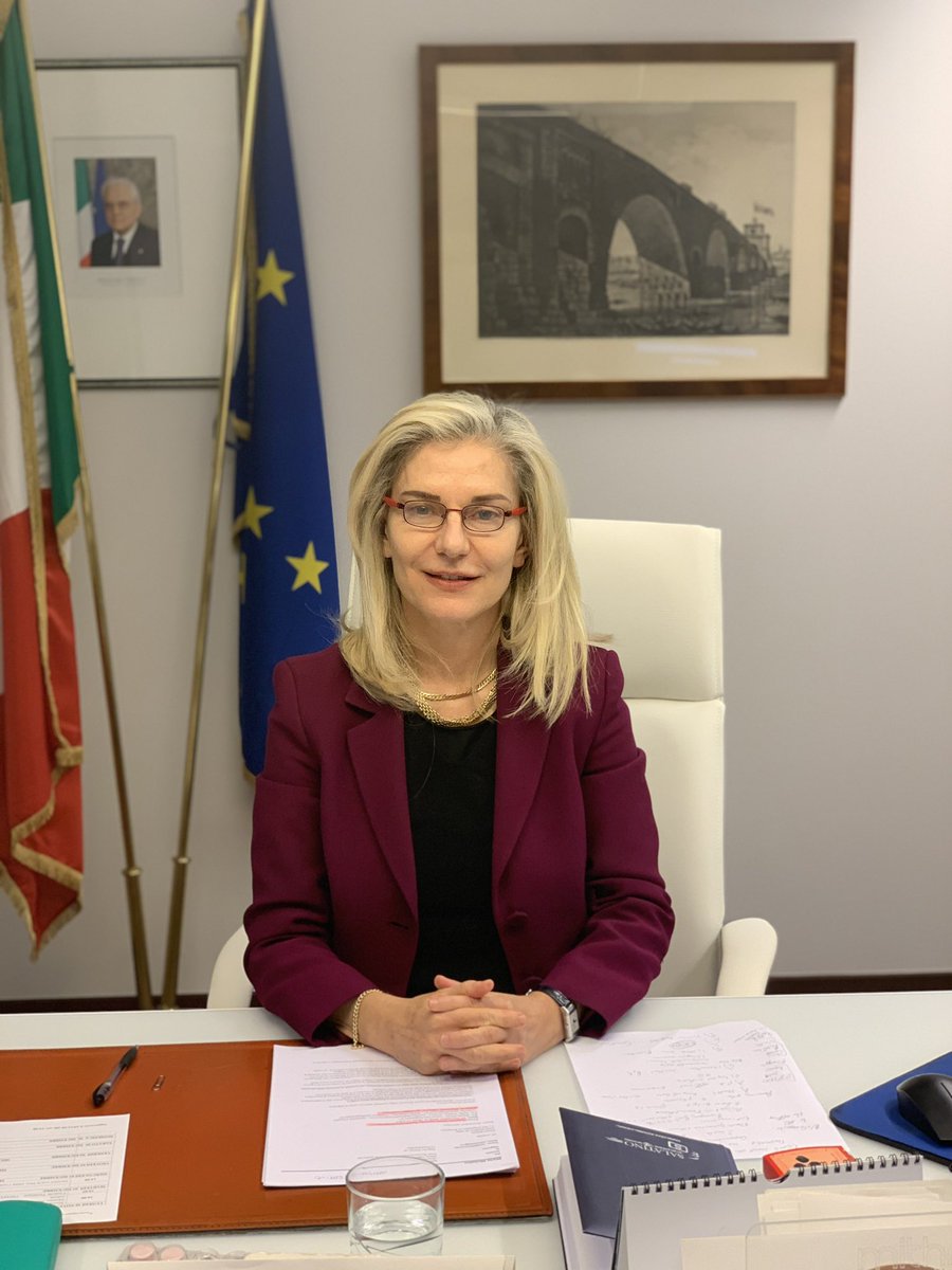 tranellio's tweet image. Oggi sarò da Giletti rai3
 
Alle 21,40

Spero di non essere aggredita

Elena Basile