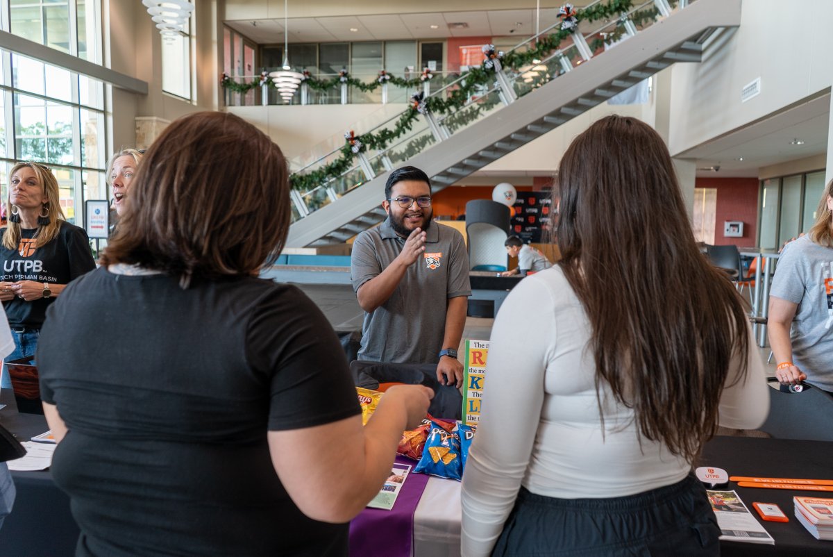 utpb's tweet photo. ๐งก Mark your calendars! Falcon Day is Saturday, April 5 at 10:00 AM in the UTPB Library! ๐
Register and attend for a chance to win a $1,500 scholarship ๐ธ
Register now ๐ https://t.co/Vq4moIWkEi
#UTPB #FalconDay #FalconsUp https://t.co/vAbP4ECXt5