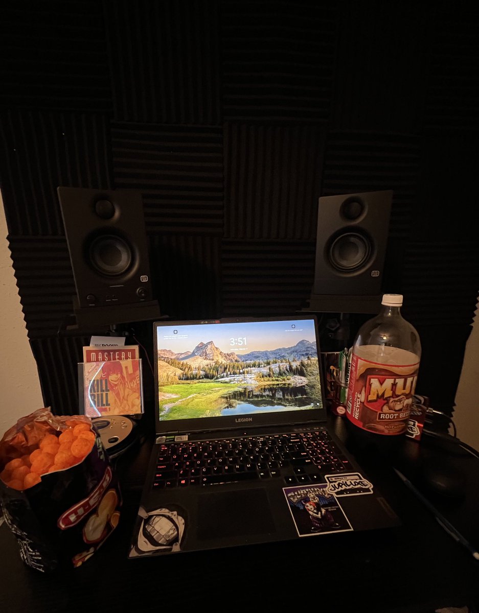 jupiluxe tweet media