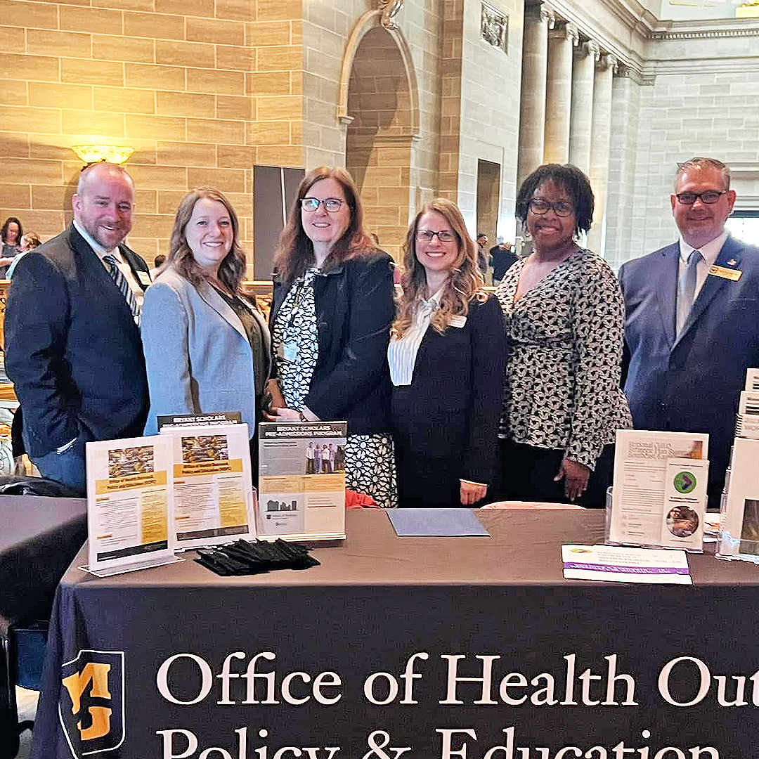 On February 25, representatives from MU were proud to attend Rural Health Advocacy Day at the Missouri State Capitol in Jefferson City❗️

Current School of Medicine Bryant Scholars &amp; MU staff were on-hand to meet with legislators &amp; advocate for rural communities. 👏