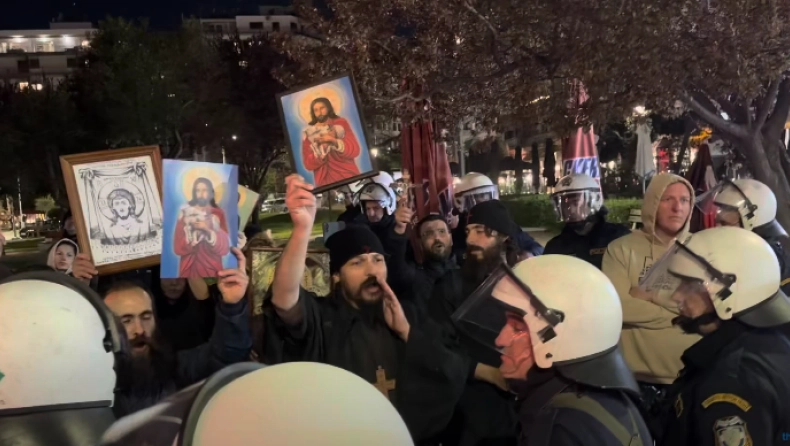Για το έγκλημα των Τεμπών με 57 νεκρούς που οι μαφιόζοι τους μπάζωσαν και πετούσαν τα οστά τους όπου βρουν, δεν βγάλατε άχνα. Δεν κατεβήκατε στον δρόμο, δεν σας είδαμε πουθενά.
Για να κάνετε καραγκιοζιλίκια στις πινακοθήκες κι έξω από θέατρα είστε πρώτοι. #Ζαραλικος