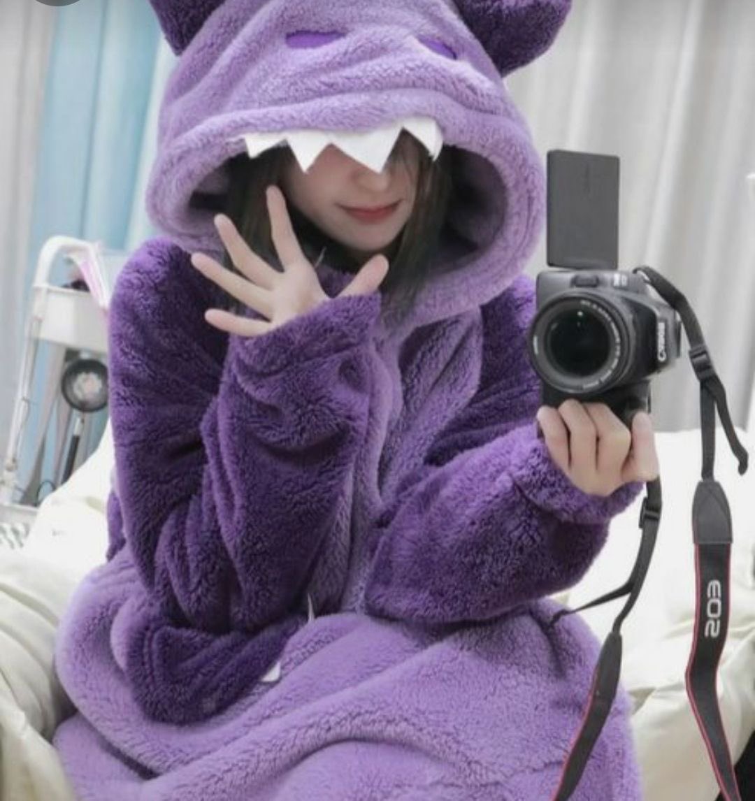 lazy day pj’s!! happy monday 💜🥕