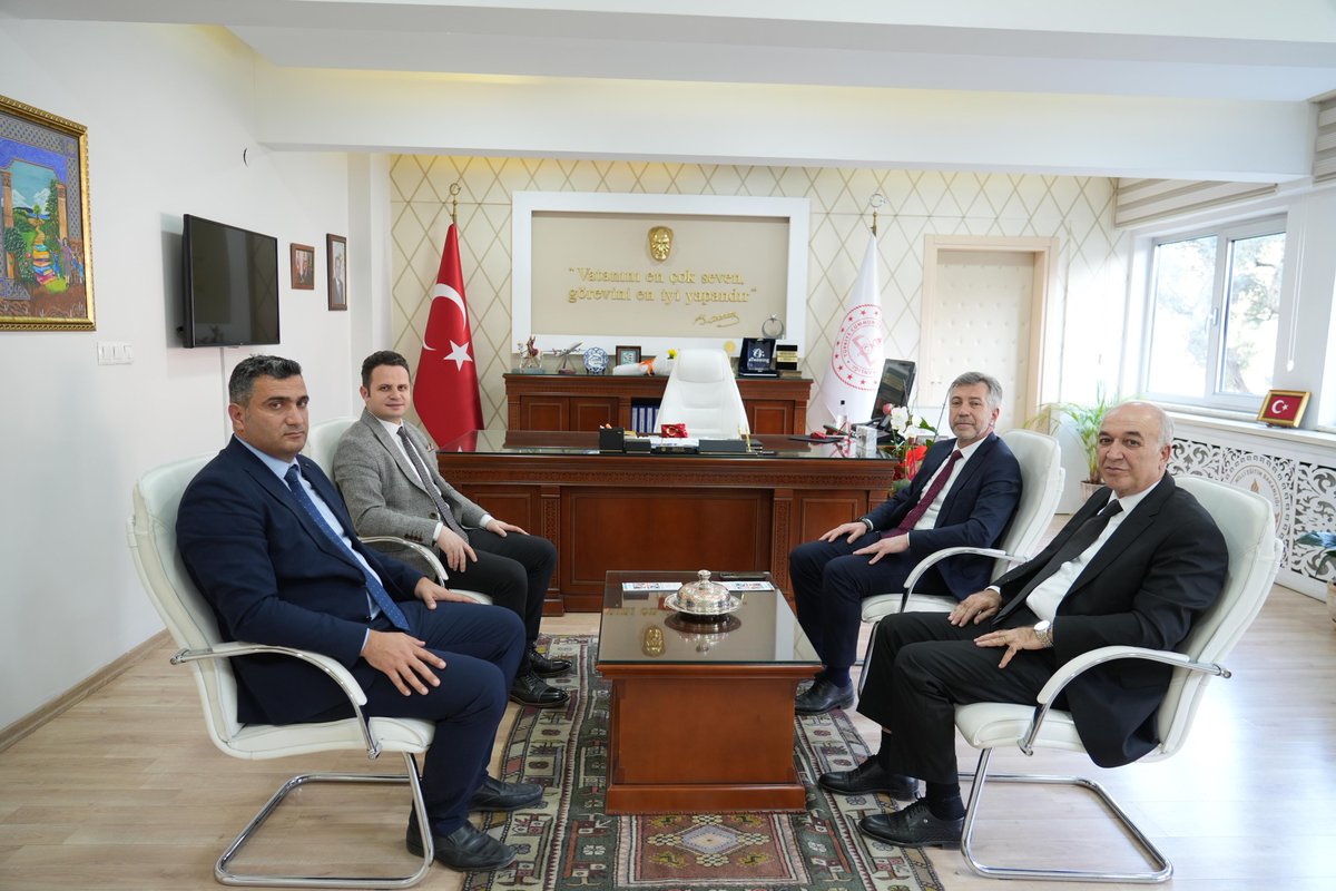 PISA 2025 Nihaî Uygulaması ziyaretleri kapsamında ilimizde bulunan Meslekî ve Teknik Eğitim Genel Müdürlüğü İdari ve Mali İşler Daire Başkanı Sayın Murat GÜLŞEN ve MEB Şube Müdürü Sayın Nejmi SAKAOĞLU, İl Millî Eğitim Müdürümüz Sayın Emre ÇAY’ı ziyaret etti.

Nazik ziyaretleri ve