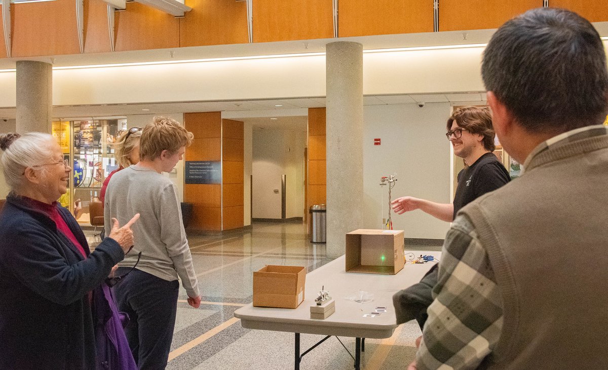 Maria Mills highlighted the physical properties that govern DNA during Saturday Morning Science onMarch 15 at Bond LSC while Dillon Balthrop conducted a light &amp; optics demonstration. Thanks for a great  morning &amp; join us next month for Susie Dai.  research.missouri.edu/saturday-morni…