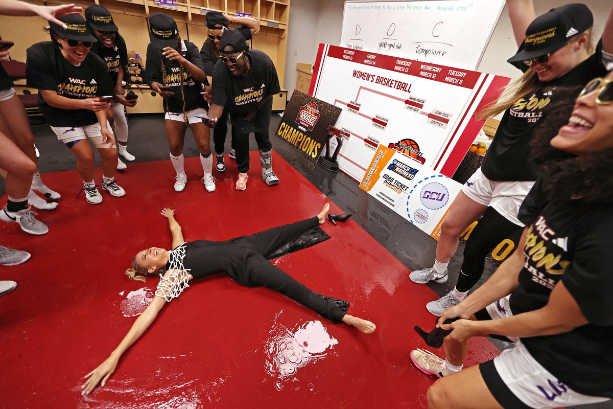 Davidkadlu's tweet photo. Grand Canyon is headed back to the NCAA Tournament, as both the Men's and Women's teams advanced to March Madness. WBB has 30 straight wins and counting. Blessed to work at such a great place ! FYI: Photo credit for the first image goes to my trusty assistant Sylvia Kadlubowski https://t.co/ZDUGYJe6X7