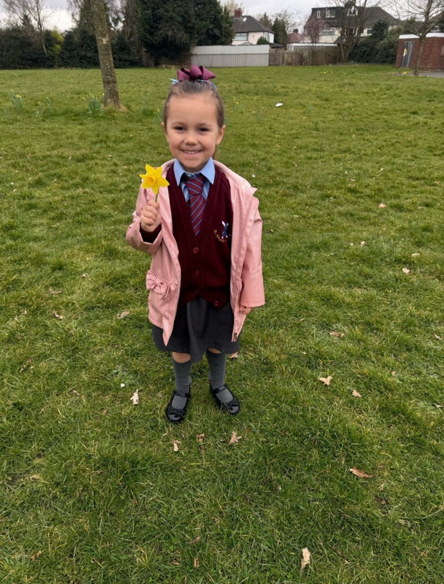 St_Andrew_Apost's tweet photo. Our Home Learning stars in Reception taking time to notice signs of spring over the weekend. 😊🌼 #SuccessfulSATA #SuccessfulHomeLearning #SuccessfulC&L https://t.co/oxqAsoswlw